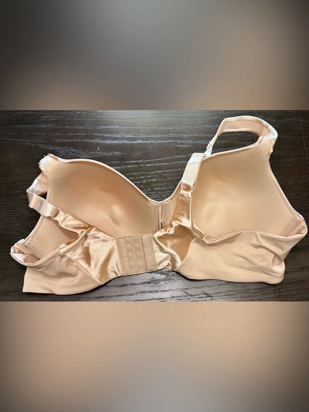 Vanity Fair smooth molded